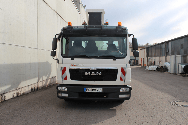 Front bei der LKW-Arbeitsbühne Steiger T 285