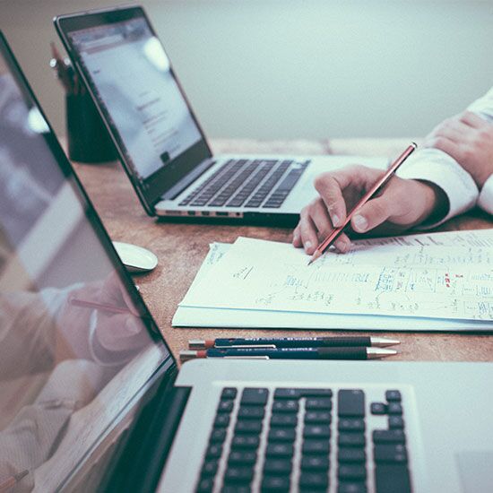 Office Managw/d)er // Content Marketing Manager (m/w/d)