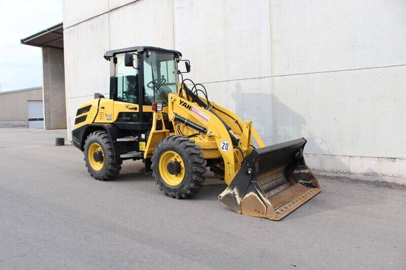 Front eines Radlader Yanmar V70 Stage 5 zur Miete