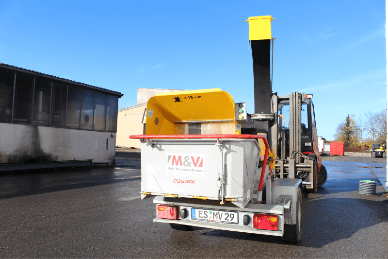 Leistungsstarker Holzhäckslers 235 MX von Schliesing