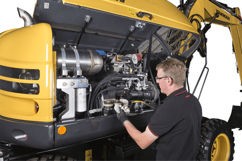 Motor des Yanmar B110W Mobilbagger