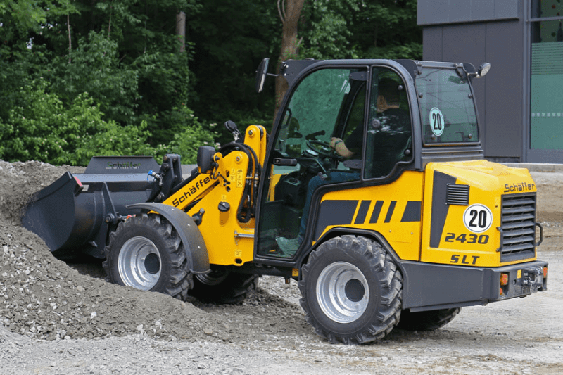 Kaufen des Radladers 2430 SLT