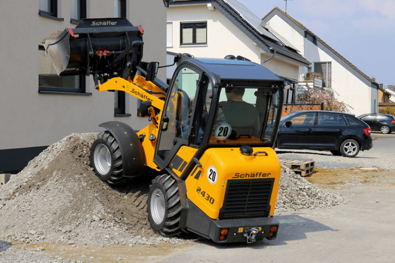 Radlader 2430 für die Bauwirtschaft