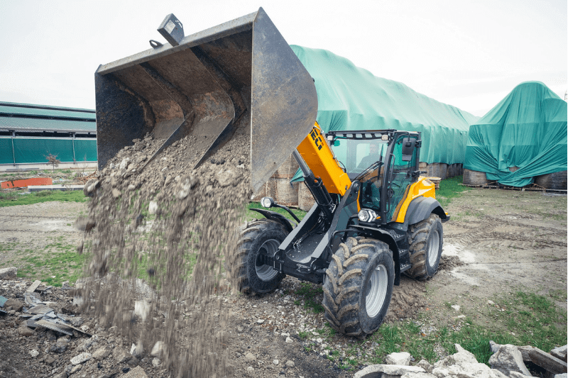 Dieci PIVOT T70 Teleskoplader mit Schaufel