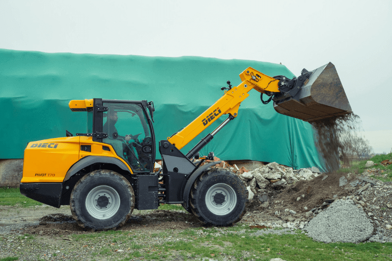 Teleskoplader Dieci PIVOT T70 im Einsatz