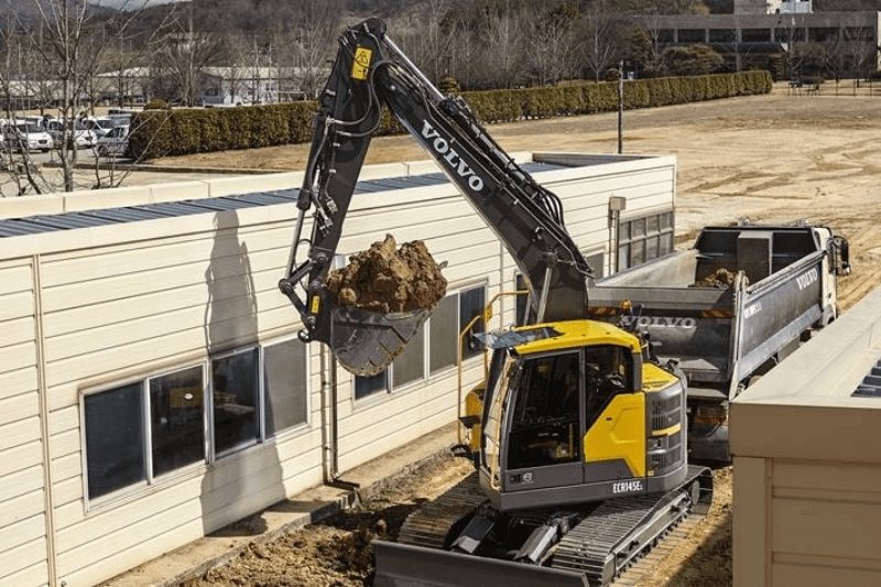 Einsatzbild 2 des Volvo ECR145E