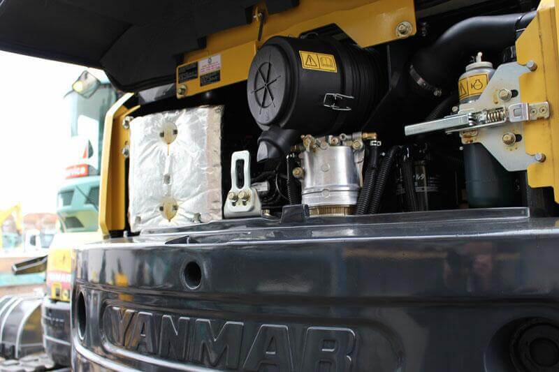 Motor des Yanmar SV100-2PB