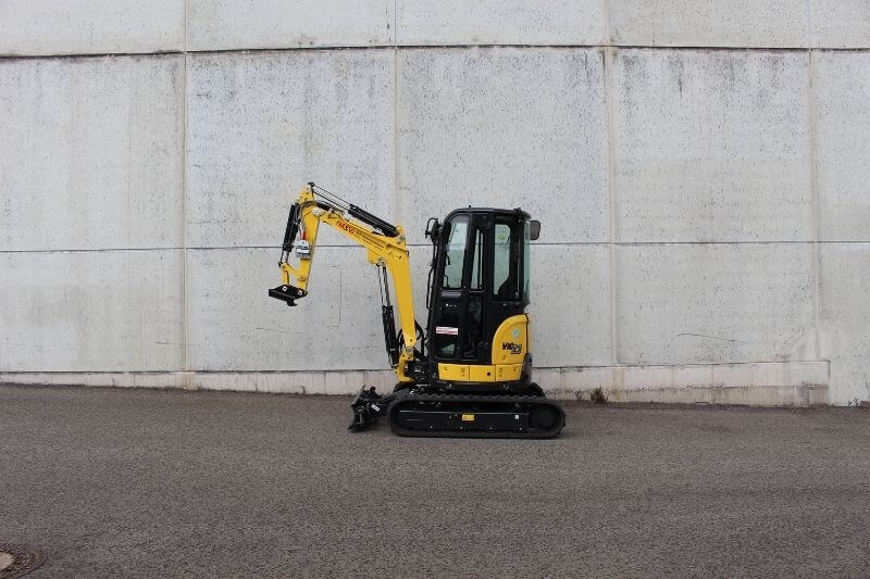 Seitenansicht des Yanmar VIO23-6