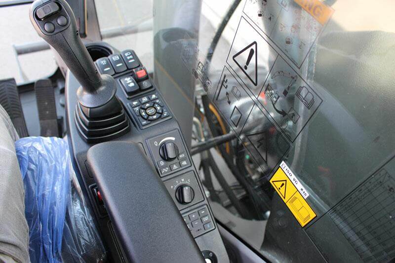 Steuerung des EWR170E Mobilbaggers