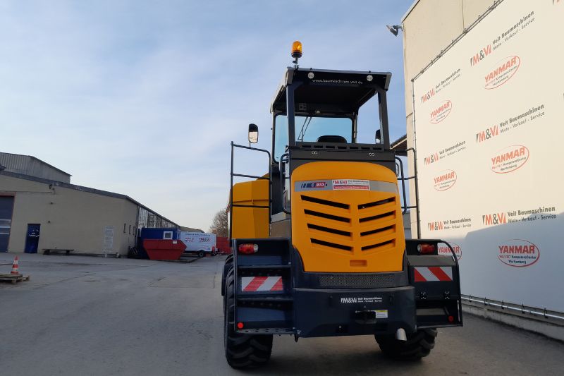 Vordere Ansicht des Raddumpers Bergmann C810s