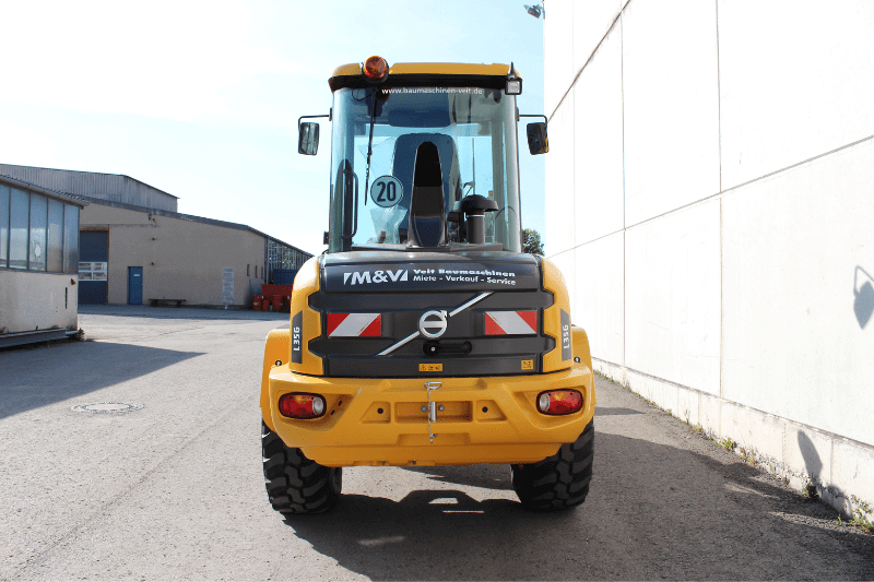 Einsatzbild des Radladers L35G von Volvo