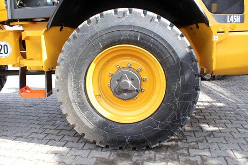 Reifen des Radladers L45H von Volvo
