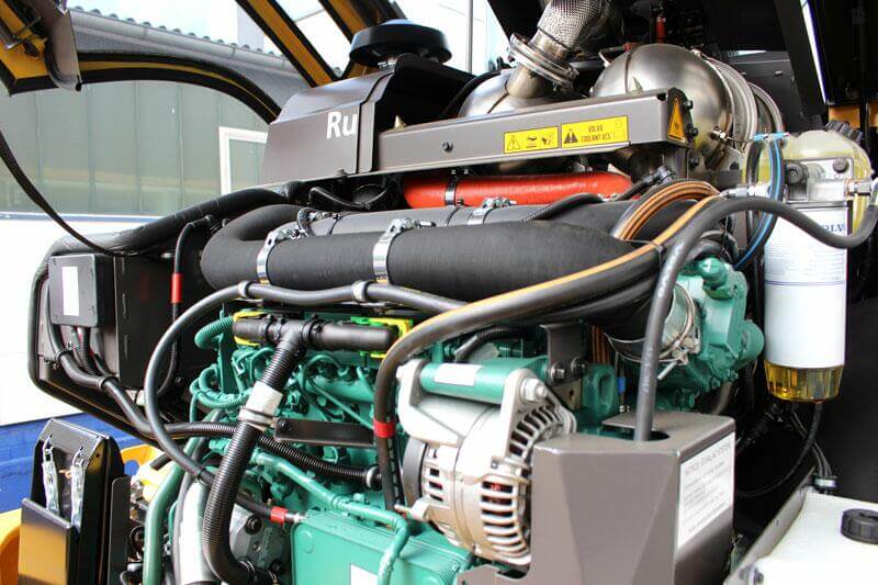 Motor des Radladers L45H